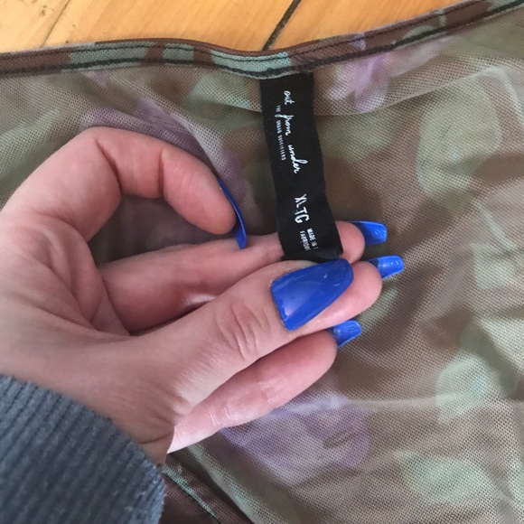 Urban Outfitters Sheer Top - Picture 5 of 9